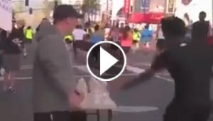 شاهد تفاصيل مثيرة لمقلب في متسابقي ماراثون نفذه رجل فكه