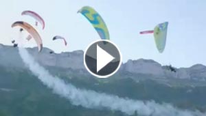 هواة الطيران يستعرضون مهاراتهم في مسابقة كأس ايكاروس