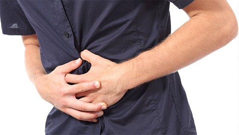 اليكم أربعة حلول مفيدة في علاج الإمساك