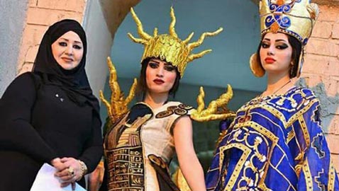  عارضات أزياء ومصصمات عراقيات يتحدين التقاليد رغم المخاطر