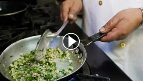 بالفيديو.. تعرفوا على أغرب المأكولات من حول العالم
