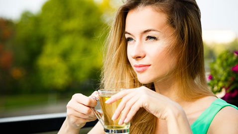 هكذا يساعد الشاي الأخضر على التخلص من الوزن الزائد
