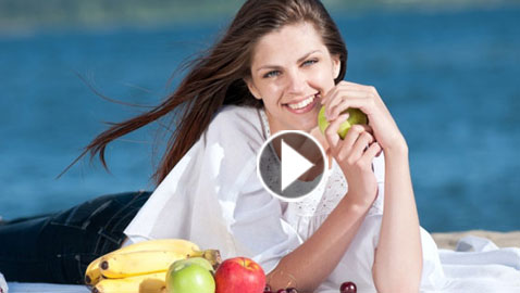 بالفيديو.. نصائح مذهلة لتجنب زيادة الوزن في العطلة الصيفية