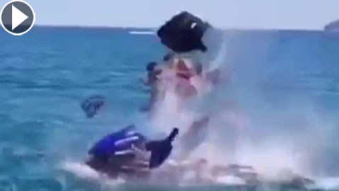 فيديو صادم.. لحظة انفجار دراجة مائية في البحر الأسود وعلى متنها سائحان