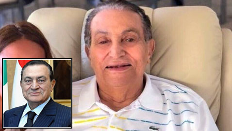 بعد صورته المثيرة للجدل.. نجل الرئيس المصري السابق مبارك يكشف حقيقة إصابة والده بأمراض خطيرة