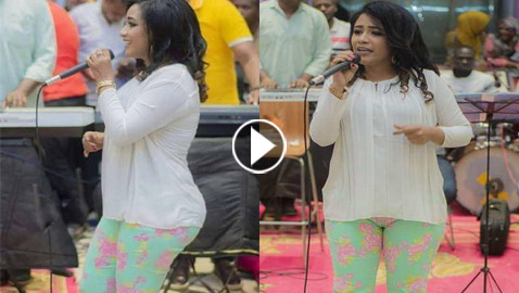 القبض على الفنانة السودانية منى مجدي لاتهامها بارتداء ملابس مثيرة فاضحة!