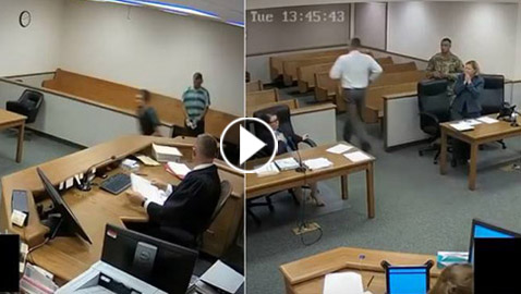بالفيديو.. قاضٍ يطارد متهمين حاولا الفرار من داخل قاعة المحكمة