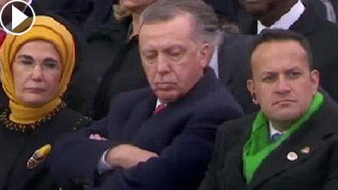 فيديو: أردوغان يغط في النوم خلال احتفال رئاسي وتساؤلات حول صحته!