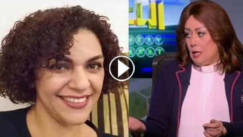 الفنانة هالة فاخر وناشطة سياسية مصرية تخلعان الحجاب 