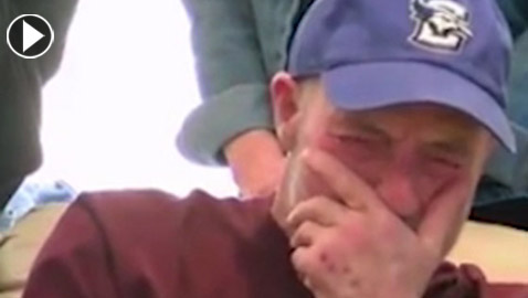 رجل ستيني يفاجئ عائلته ويستيقظ من الموت خلال التحضير لجنازته