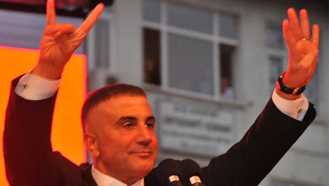 بالفيديو.. زعيم مافيا تركي مؤيد لأردوغان يهدد بانتقام سيشهده العالم