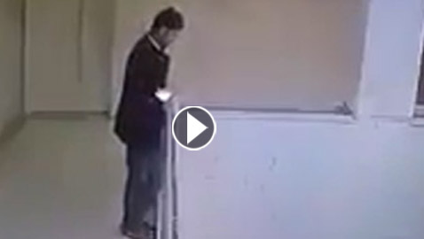 بالفيديو: معلم يمني ينهي حياته بسبب الديون!