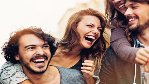 هذه الأبراج تمتلك أعلى وأجمل ضحكة.. هل أنت بينها؟