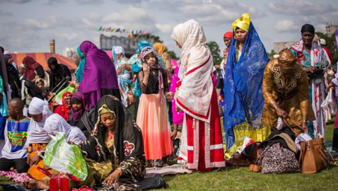 ملابس وطعام وزينة.. كيف يؤثر شهر رمضان في السوق البريطانية؟