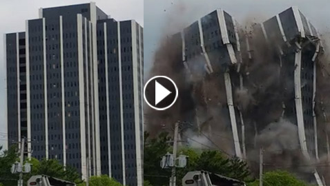 بالفيديو: شاهدوا مبنى من 21 طابقاً يختفي في ثوانٍ.. ما هي حكايته؟!