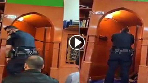 فيديو رائع: شرطي أمريكي يرفع الآذان آخر أيام رمضان في مسجد بنيويورك