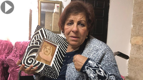 فلسطينية من الناصرة تنتصر على إسرائيل وتزور قبر والدها الشهيد بعد 40 عاما