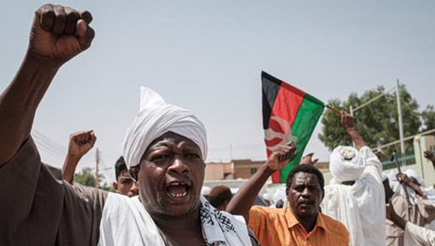 السودان: محطات توثق الصراع على السلطة بين المحتجين والجيش