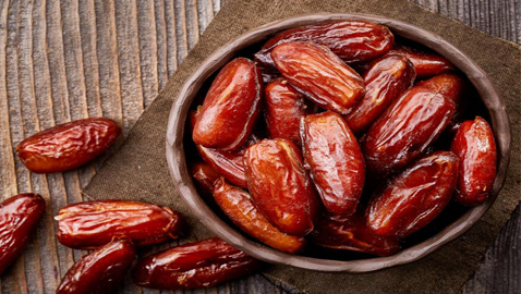 فوائد كثيرة ومذهلة في التمر، تعرفوا اليها..!