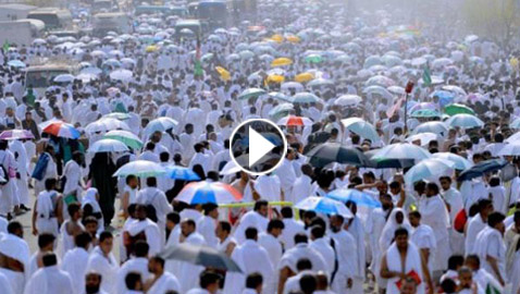 حجاج بيت الله يتوافدون إلى 