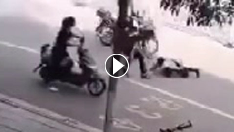 نجاة صبي من الموت بأعجوبة بعد تعرضه لحادث مرتين! فيديو
