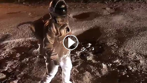 بالفيديو والصور: لقطات لرجل يسير على القمر والحقيقة صادمة