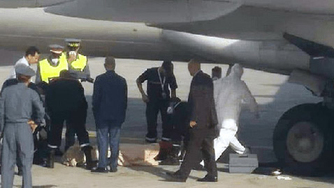 العثور على جثة مهاجر في أغرب مكان بطائرة مغربية