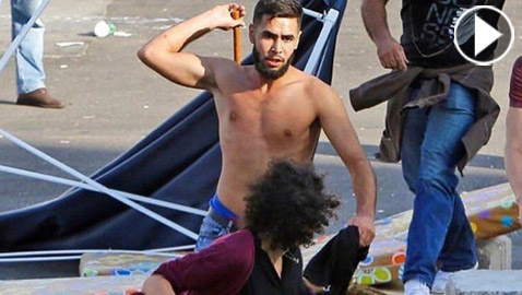 صورة هزت الشارع.. محامو متظاهري لبنان يلاحقون المعتدي