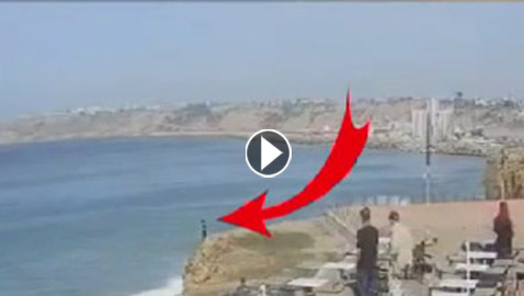 بالفيديو: لحظة انتحار فتاة مغربية أمام أنظار المارة