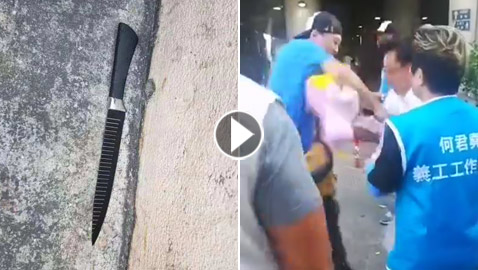 فيديو صادم.. مواطن يطعن نائبا مواليا للصين أمام الجميع في هونغ كونغ!