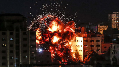 مقتل 6 فلسطينيين من أسرة واحدة في غارة إسرائيلية على غزة