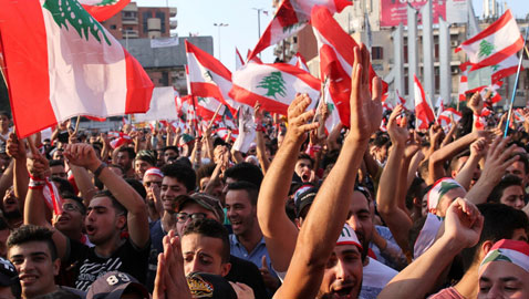 احتجاجات لبنان تدخل شهرها الثاني وسط تصاعد ضغط الشارع