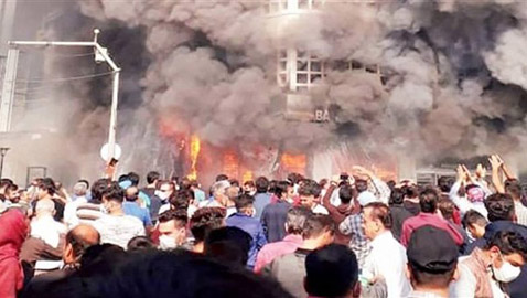 قتلى مظاهرات إيران بالعشرات.. وانتهاكات للقانون الدولي