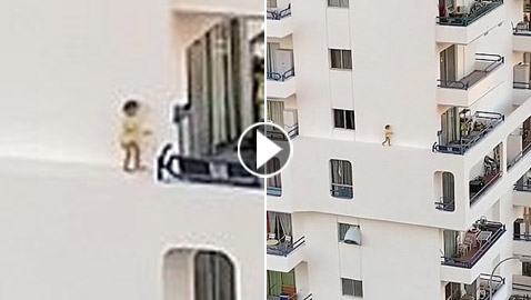 فيديو يجمّد الدم في العروق.. طفلة صغيرة تسير على حافة شاهقة!
