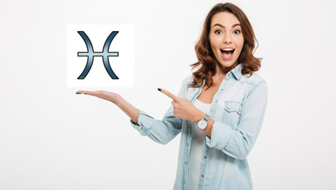 صفات امرأة برج الحوت في العمل، الصداقة والموضة