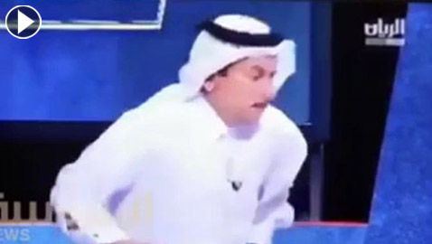 شاهدوا.. هروب نائب وزير الصحة القطري بعد عطس المذيع في الأستوديو