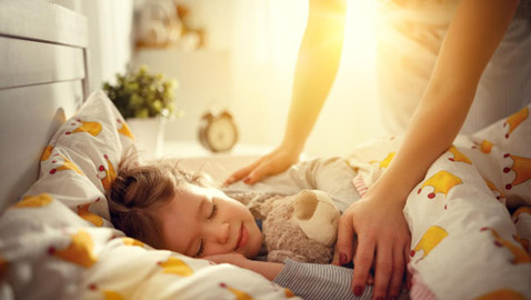 12 نصيحة ستسهل عليك معاناة إيقاظ أطفالك في الصباح