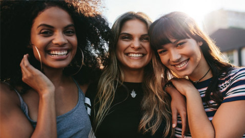 إليكم 4 أبراج لطيفة يسهل الاختلاط بها.. فهي أفضل أصدقاء!