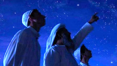 السعودية والإمارات وعدة دول عربية تتحرى رمضان الليلة