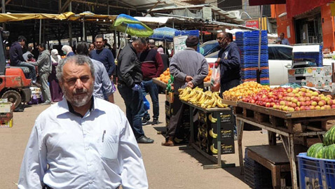 لا تباعد ولا كمامات بأسواق فلسطين.. فهل انتهى كورونا؟
