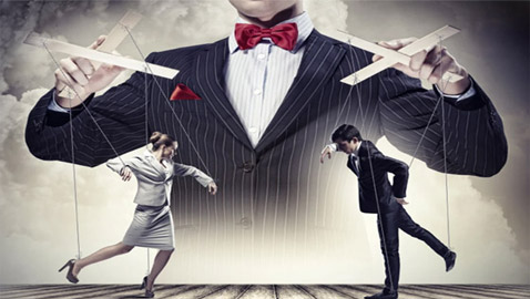 أبراج تهوى التلاعب بعقول الآخرين.. يجعلونهم يتصرفون حسب اختيارهم