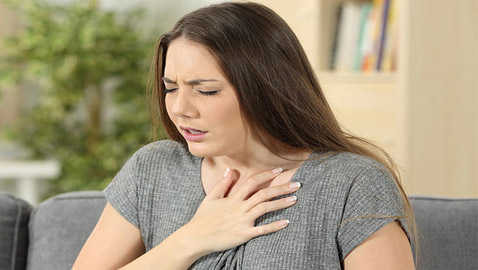 طرق مختلفة ومتنوعة لعلاج ضيق التنفس.. ما هي الأعراض؟