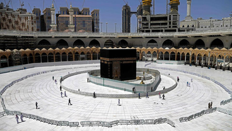 صلاة عيد الأضحى في ظل كورونا.. ما هي إجراءات الدول العربية؟