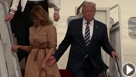 ليست المرة الأولى.. ميلانيا تحرج ترامب وترفض إمساك يده! فيديو