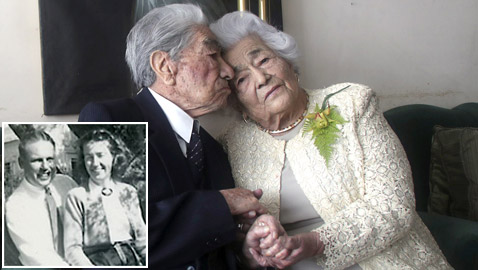 صمدوا لعقود.. تعرفوا إلى أقدم وأكبر زوجين معمرين في العالم