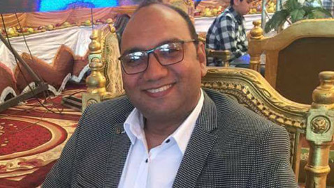 فقد عائلته بغضون أيام ثم توفي.. كورونا يودي بحياة أسرة مصرية كاملة!