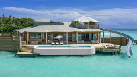 في جزر المالديف.. يمكنك الآن المكوث في هذه الفلل فوق الماء التي تُعد 