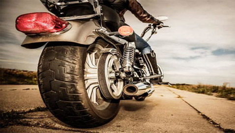 لماذا تصدر الدراجات النارية ضوضاء عالية أثناء سيرها؟