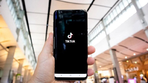 تطبيق TikTok يتصدر قائمة أشهر برامج الهواتف الذكية
