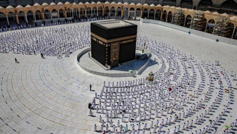 السعودية تتيح خدمة شراء برامج العمرة عبر الإنترنت
